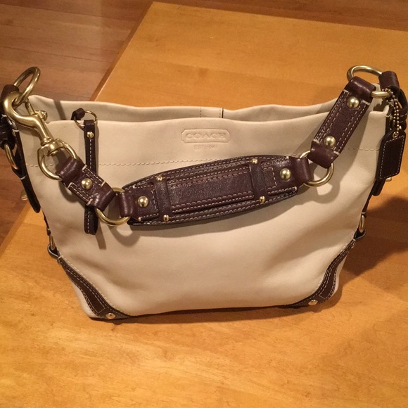 Coach cream and brown leather shoulder bag - Picture 2 of 5